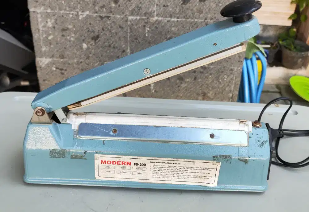 Modern press plastik
