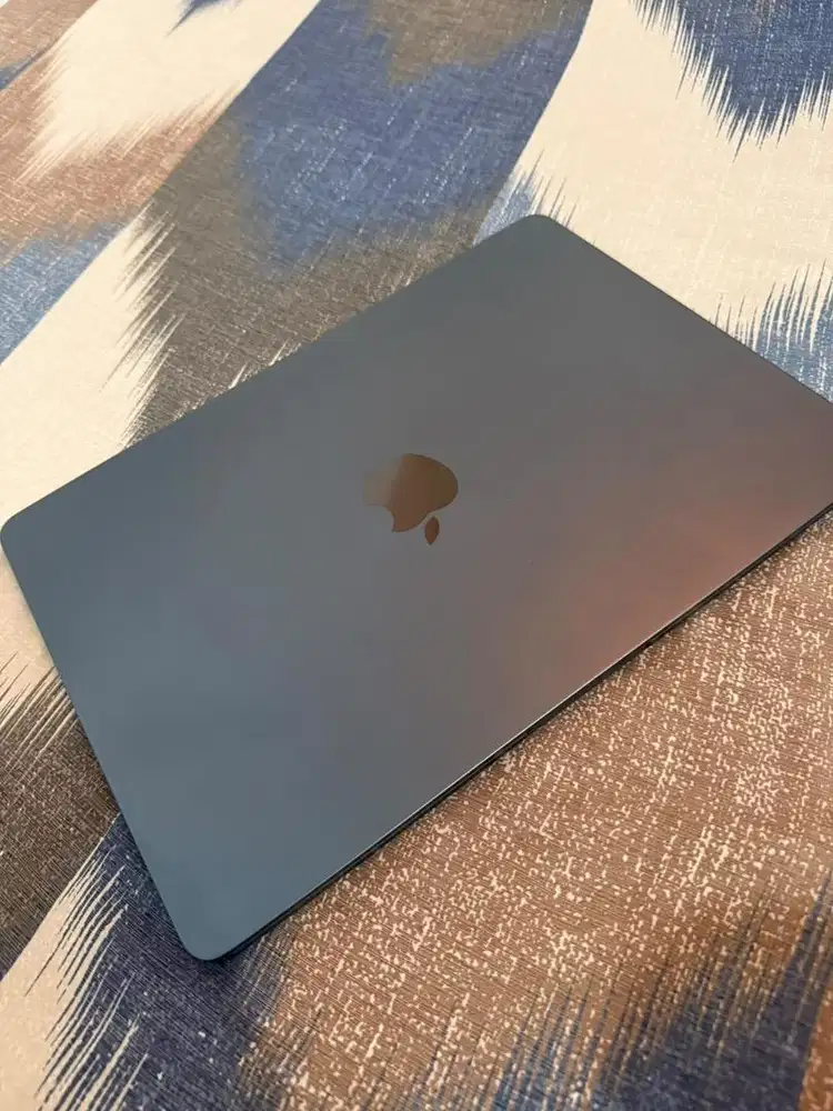 MacBook Air M2 2022 8/256GB Midnight – Mulus 95%