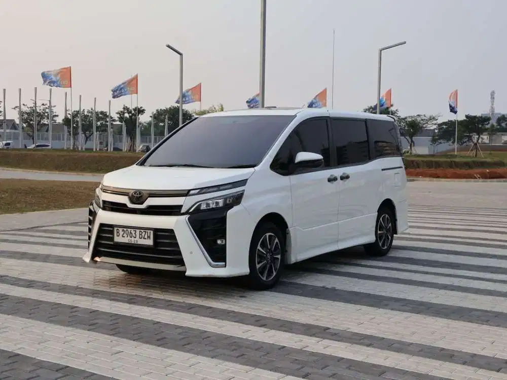 Toyota Voxy 2018 Bensin