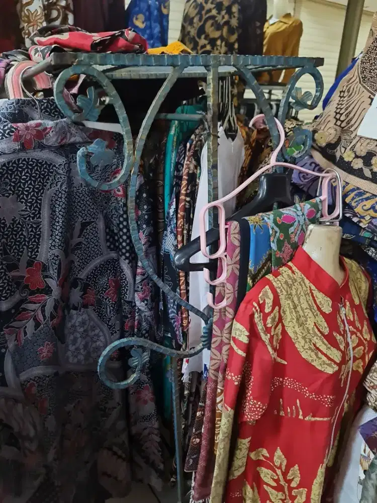 Besi gantungan baju jual cepat murah