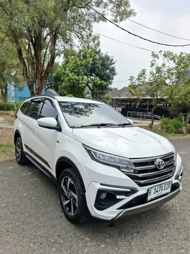 Toyota Rush GR SPORT 2023 km 21 ribu
