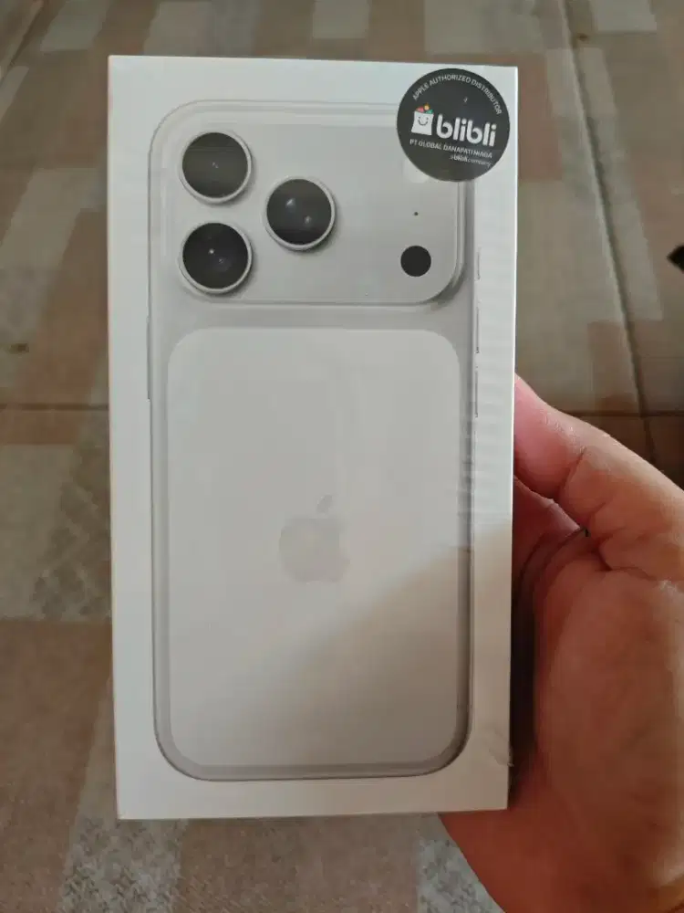 iPhone 17 pro 256gb silver garansi resmi tAm iBox gdn Blibli