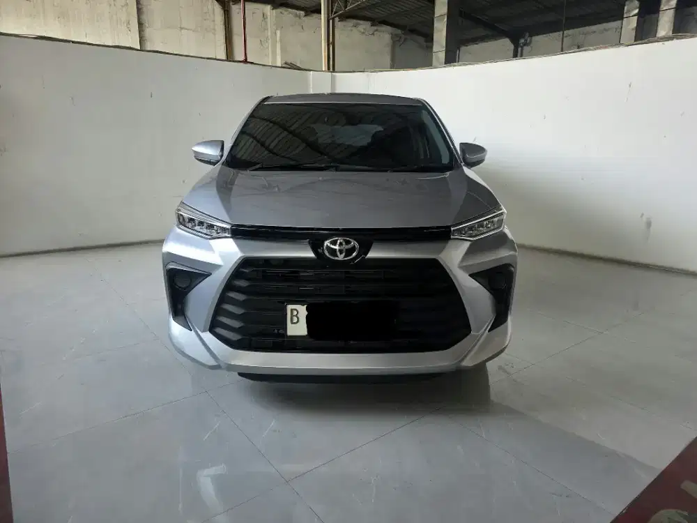 Low km 17rban Toyota Avanza E 1.3 AT ( Matic ) 2022 Silver Mulus genap