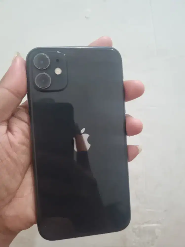 Iphone 11 64 gb ibox PAA hp casan siknal aman