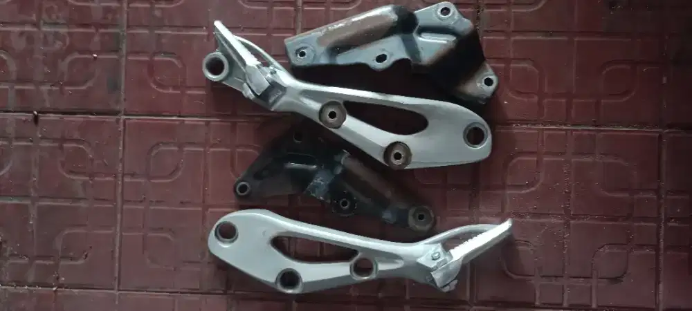 Foot Step Belakang Suzuki Arashi Lecet Pemakaian HARTING