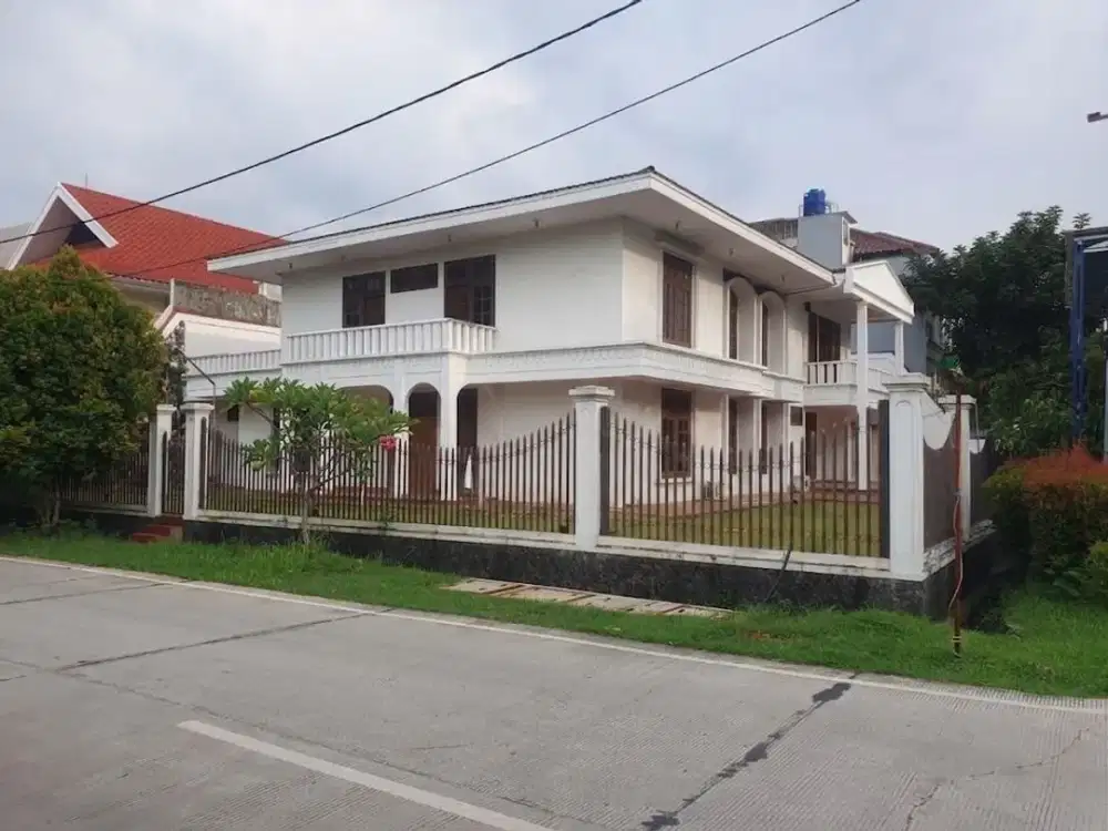 MURAH !! DIJUAL RUMAH DI PULOMAS LUAS COCOK UNTUK KELUARGA BESAR