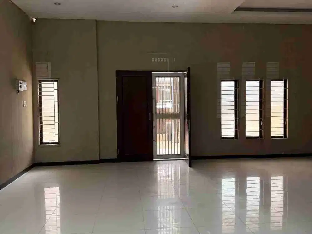 Villa Komplek Cemara Asri Jl. Azalea 2