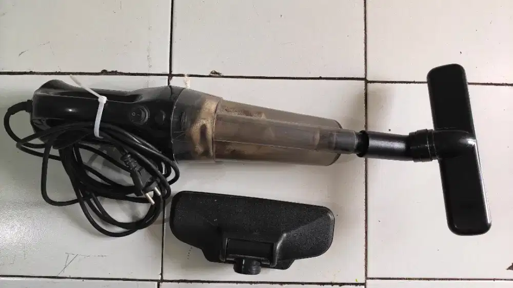 Vacuum Cleaner portable / penyedot debu genggam (handheld)