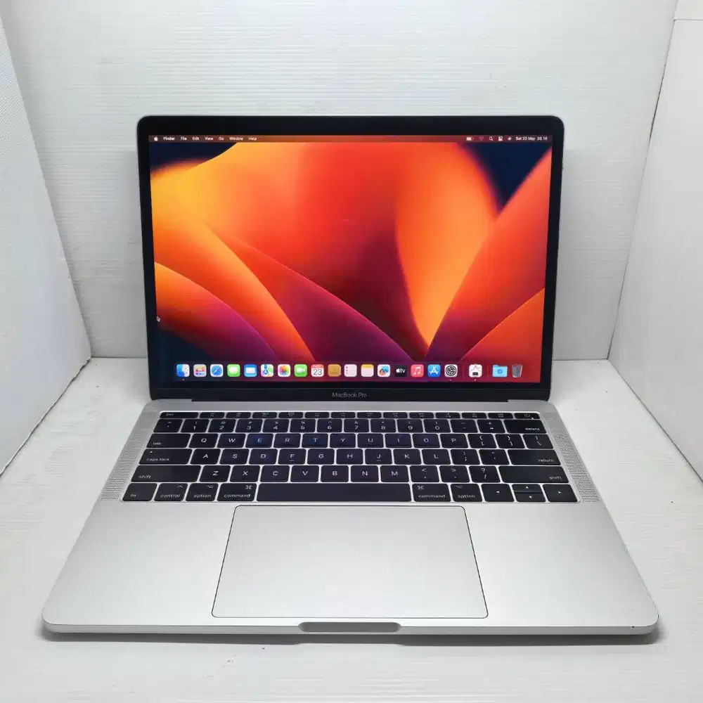 APPLE MACBOOK PRO 2017 CTO  I7 8/512 SILVER NO MINUS MULUS CC 20 DUAL