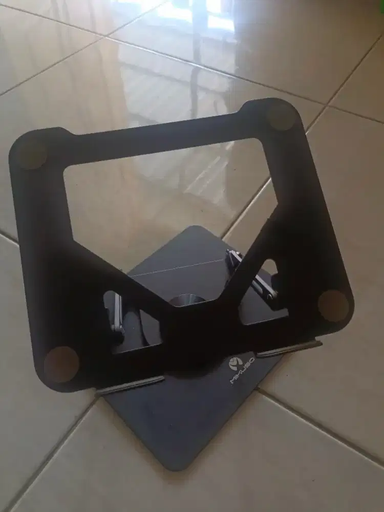 Laptop stand 360 mikuso