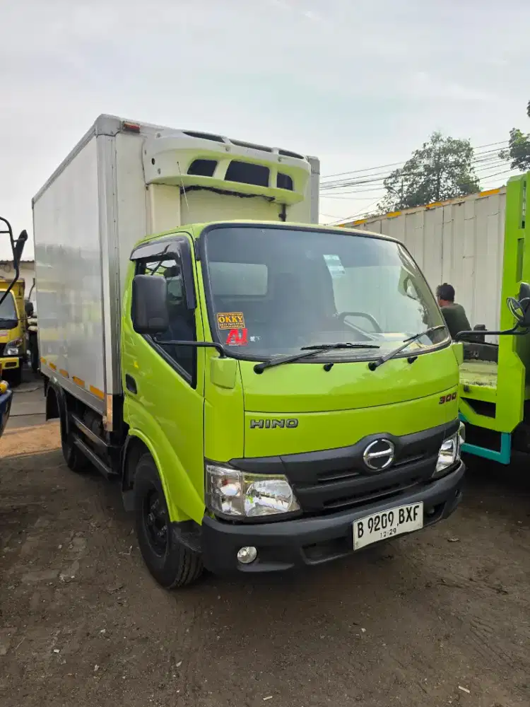 Hino dutro 110 sd engkel bok pendingin tahun 2024 bok frezzer