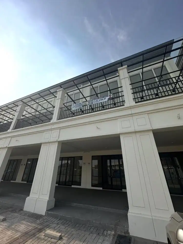 Ruko baru siap pakai, double facade depan jalan boulevard