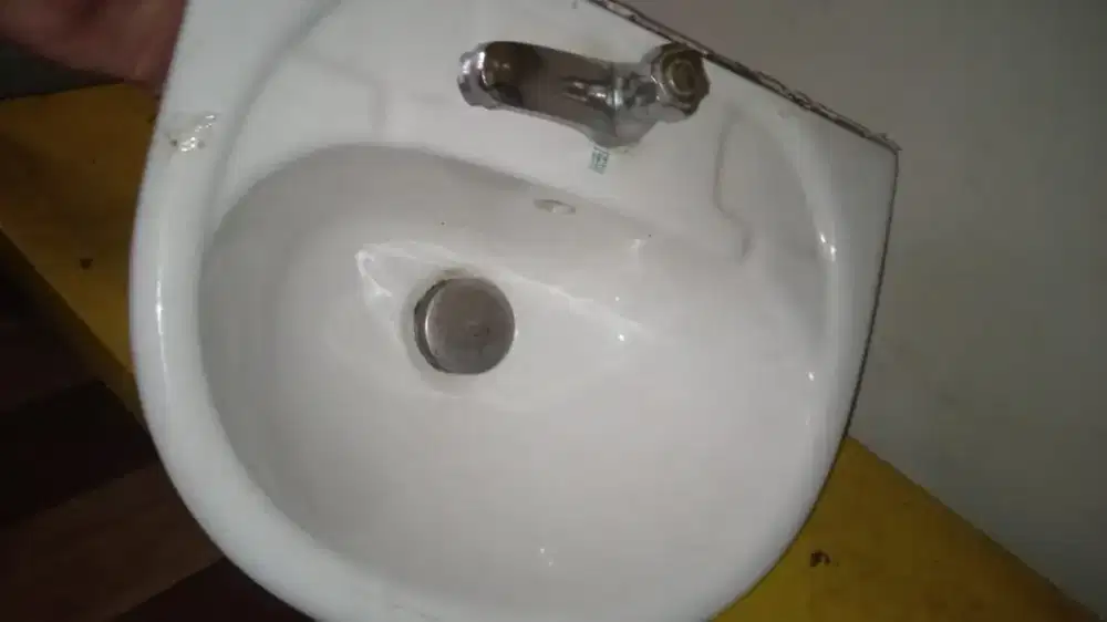 Wastafel Cuci Tangan Muluss