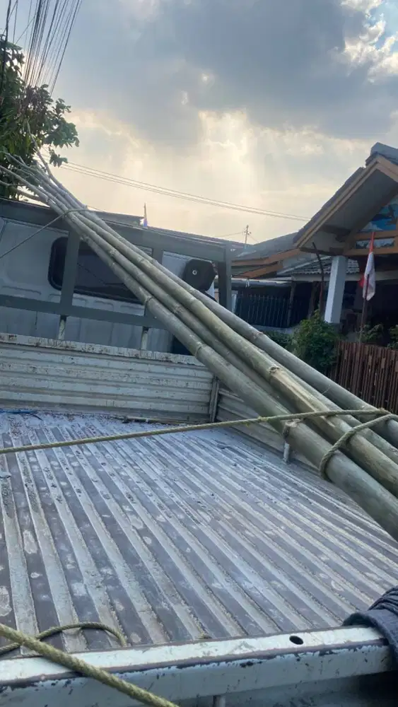 Bambu untuk umbul-umbul