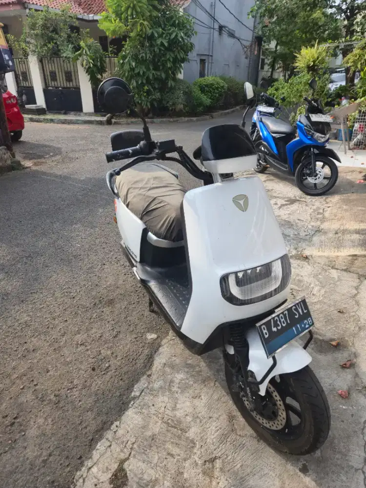 Yadea e8s pro kondisi baik