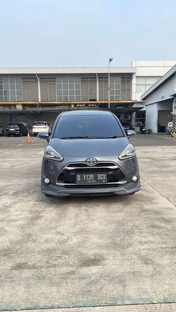 Toyota Sienta 1.5 Q CVT 2018