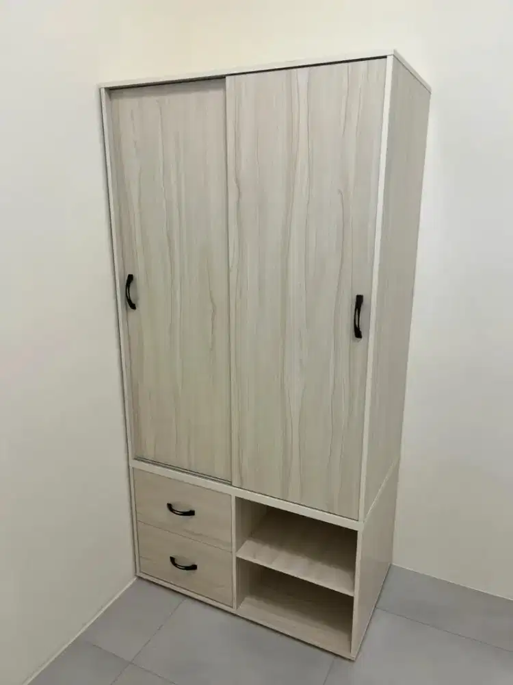 Lemari Impor 2 Pintu