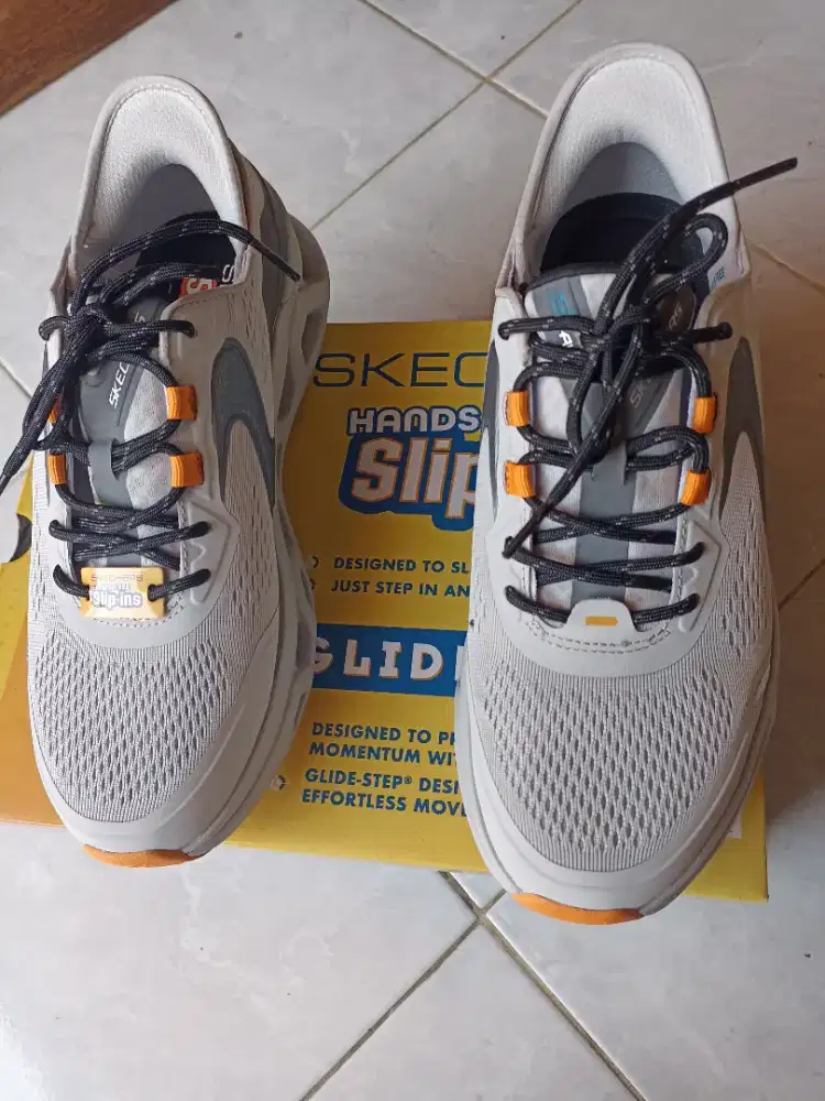 SEPATU SKECHERS AIR COOLED size 41