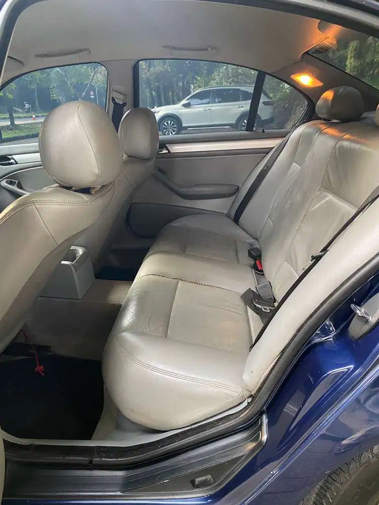 BMW 318i 1999 Bensin