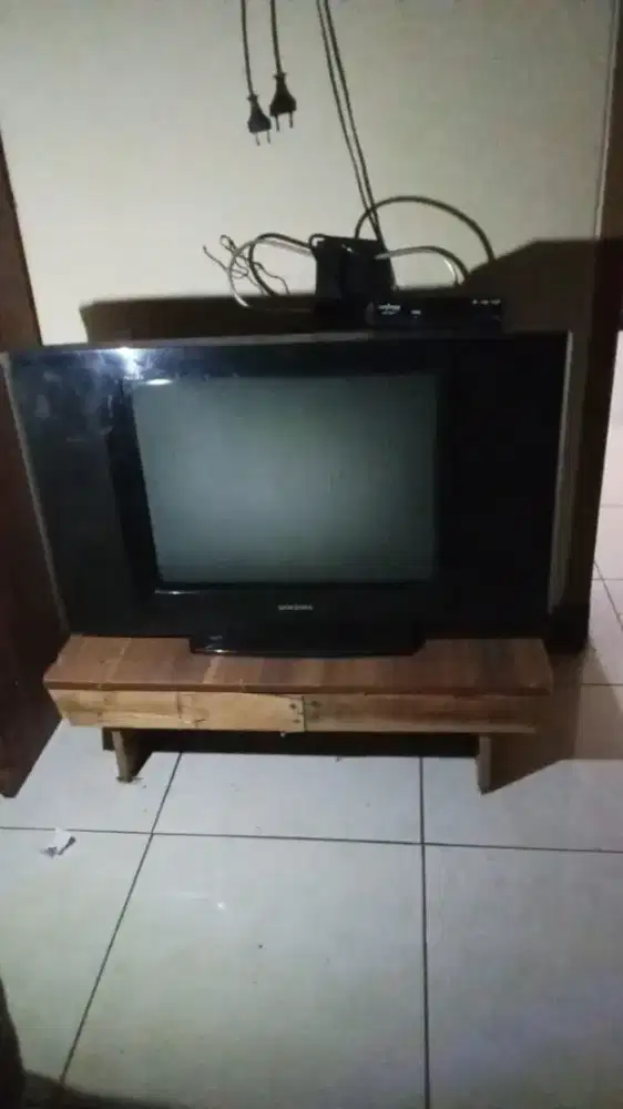 TV Samsung plus STB lengkap