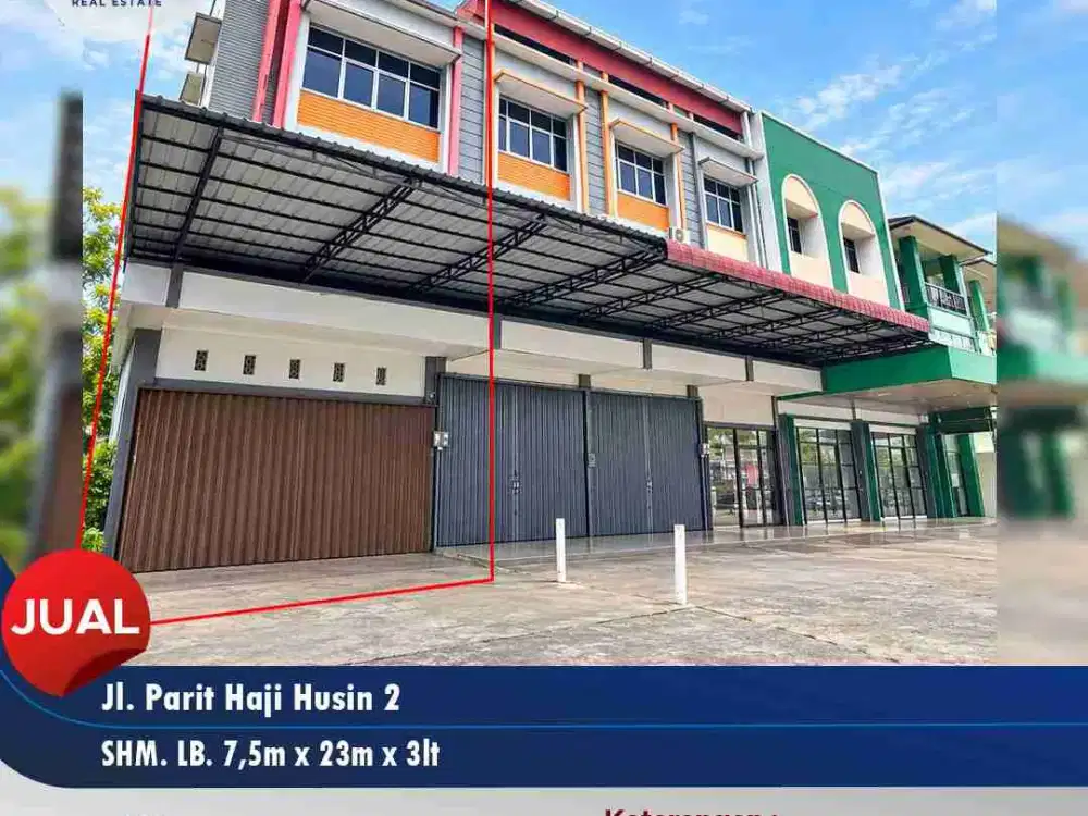 RUKO 3 LANTAI SIAP BUAT USAHA.. PUSAT KOTA.. PUSAT KERAMAIAN..HALAMAN PARKIR YG LUAS. POSISI HOOK. AKSES DAN VISIBILITAS MENARIK. UNTUK BERBAGAI USAHA