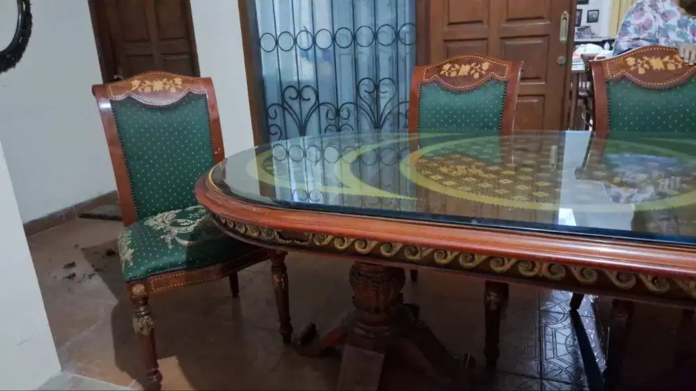 meja makan 1 set mewah