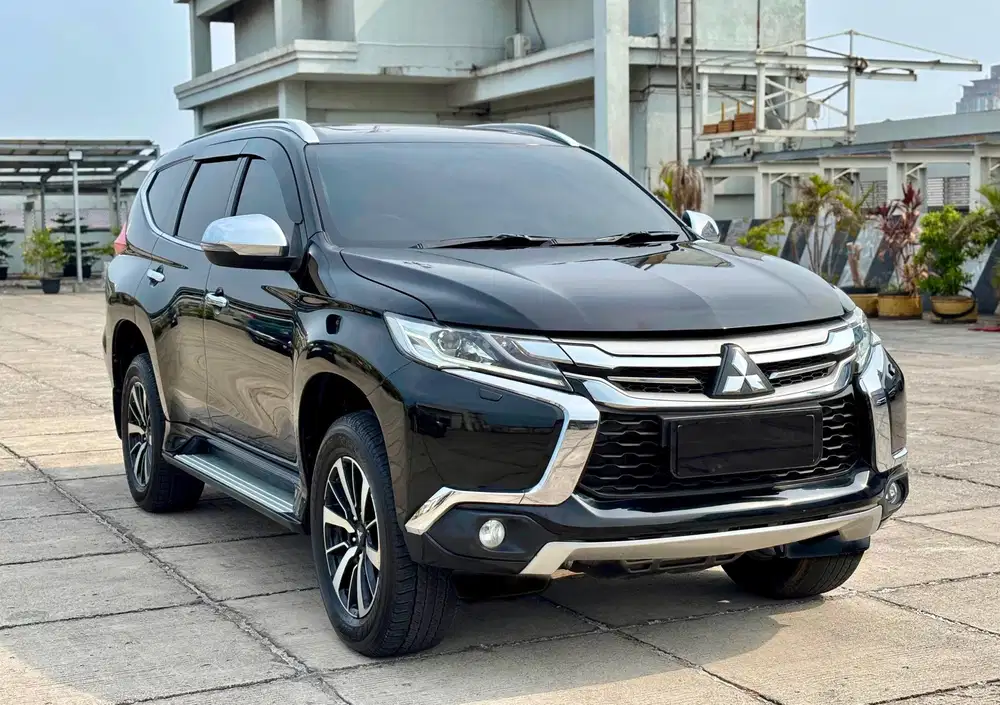MITSUBISHI PAJERO SPORT DAKAR 2016 HITAM ISTIMEWA TT 2017