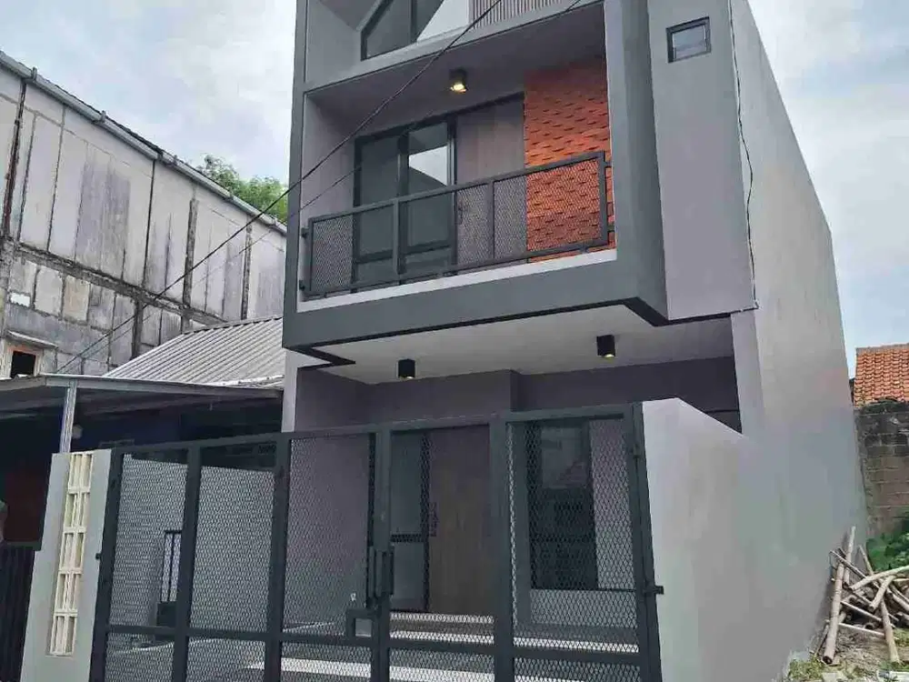 Dijual Rumah 2 Lantai Murah di Dalam Perumahan Cibinong