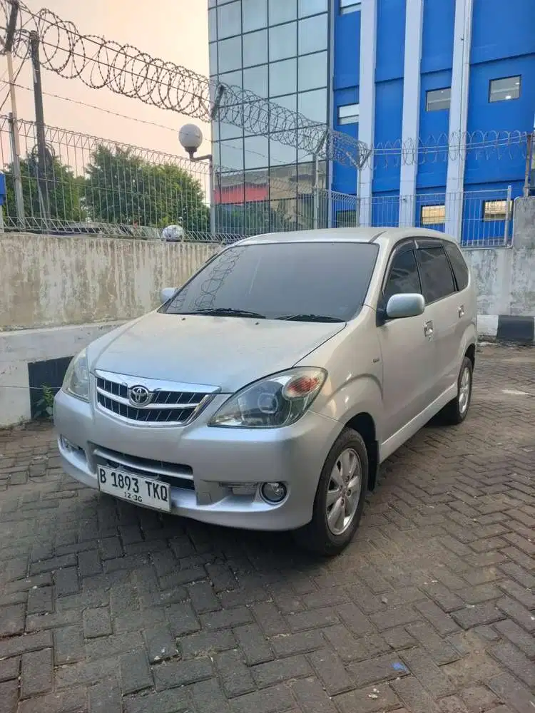 Toyota Avanza 2010 Bensin