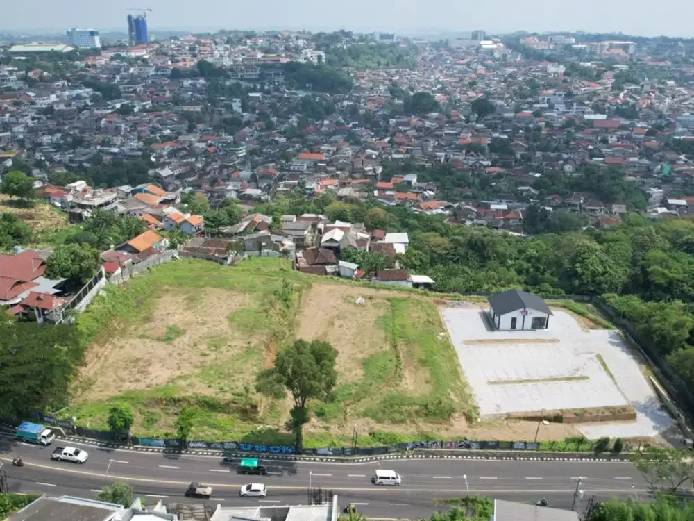 Disewakan Gedung dengan pemandangan bagus di Dr Wahidin Semarang