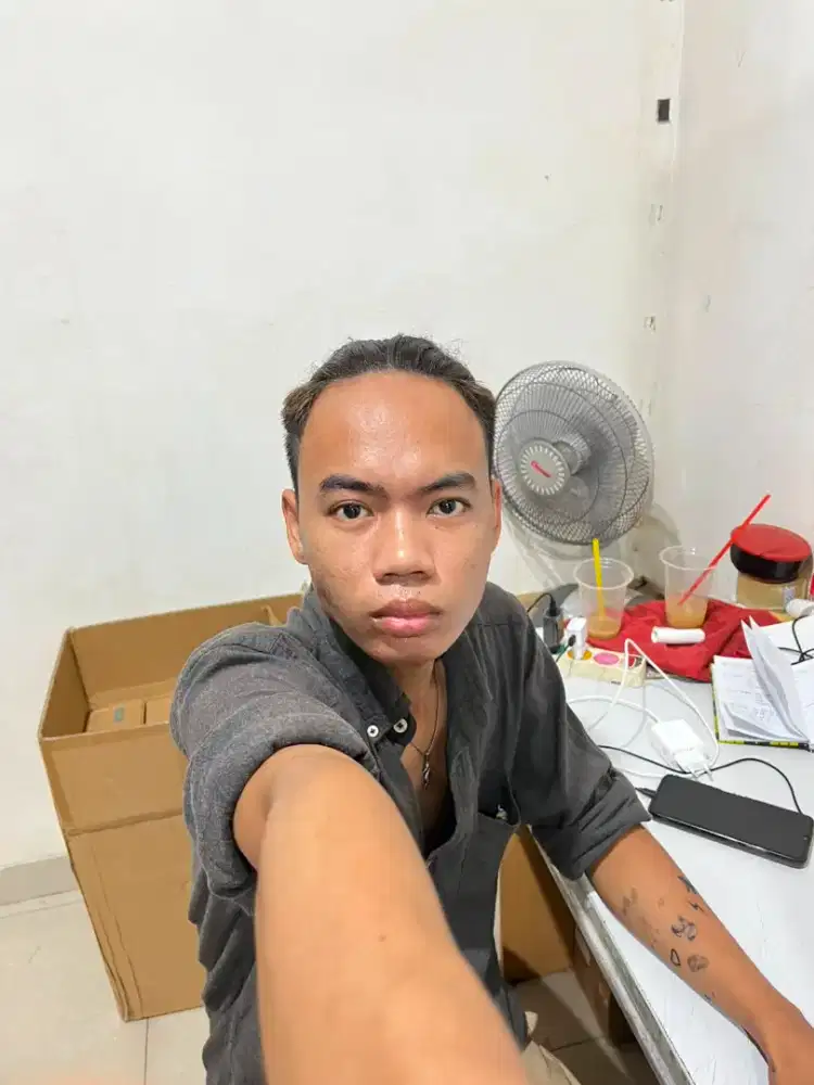 Cari kerjaan admin olshop atau sebagainya