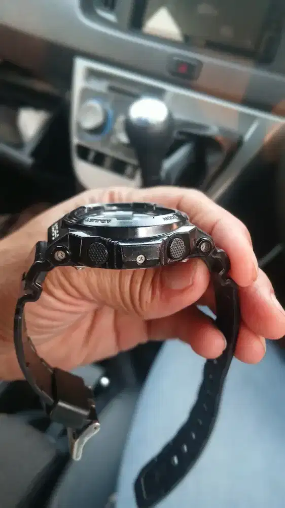 dijual jam kesayangan,, G shock tipe GA 150 BW orisinal