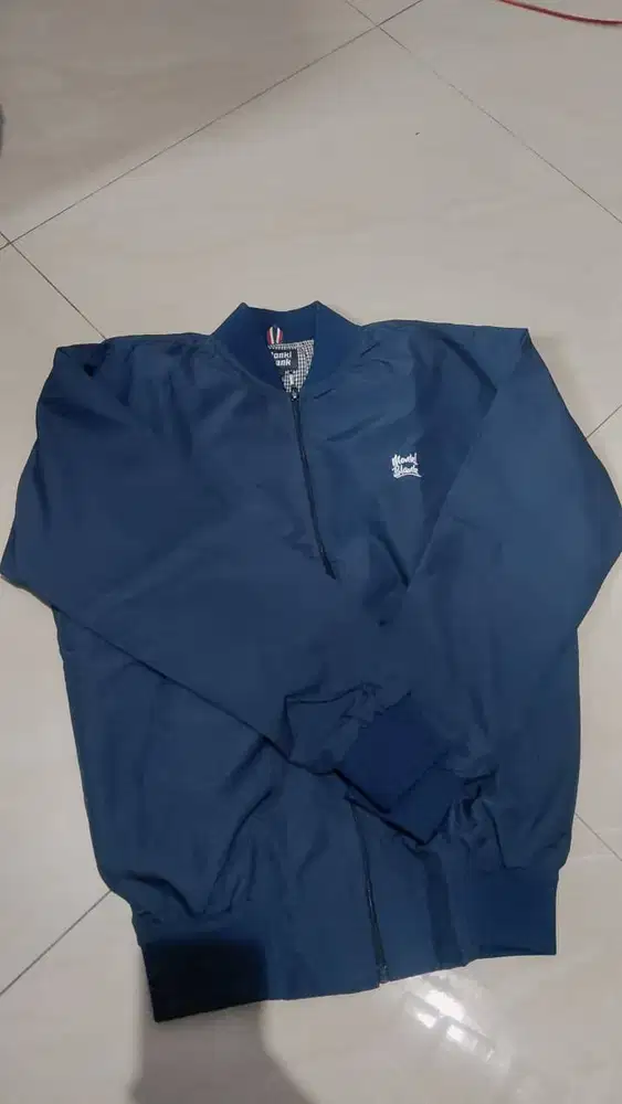 JAKET BOMBER MONKL BLANK NAVY