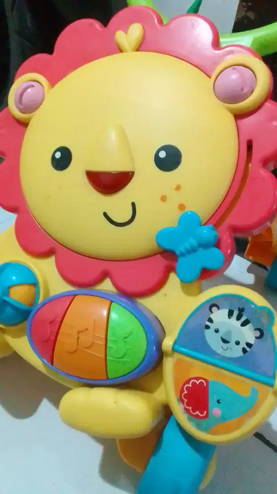 Push Walker alat bantu jalan anak
