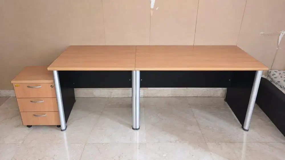 Meja belajar modera ( 3 pcs)