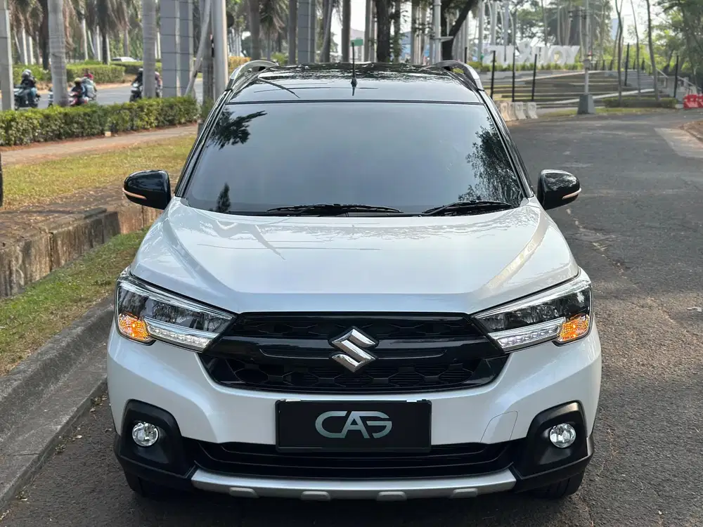 Suzuki XL7 Alpha Hybrid AT 2024 Putih
