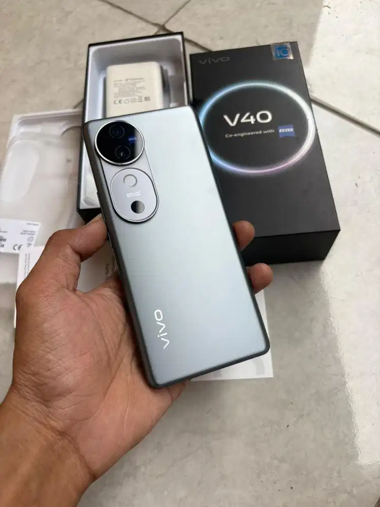 Vivo V40 5G 12/256gb