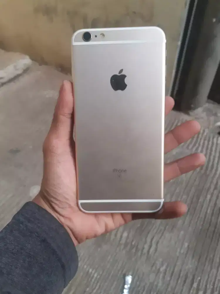 Iphone 6s plus 16gb layar besar