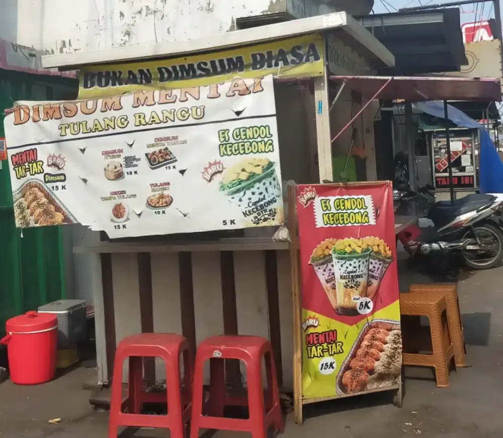 Over Lapak+booth container dan isinya, lokasi PERUMNAS 3 (Strategis)