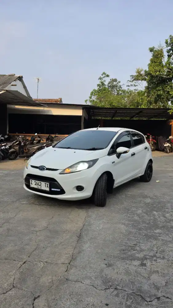 Ford Fiesta AT 2011