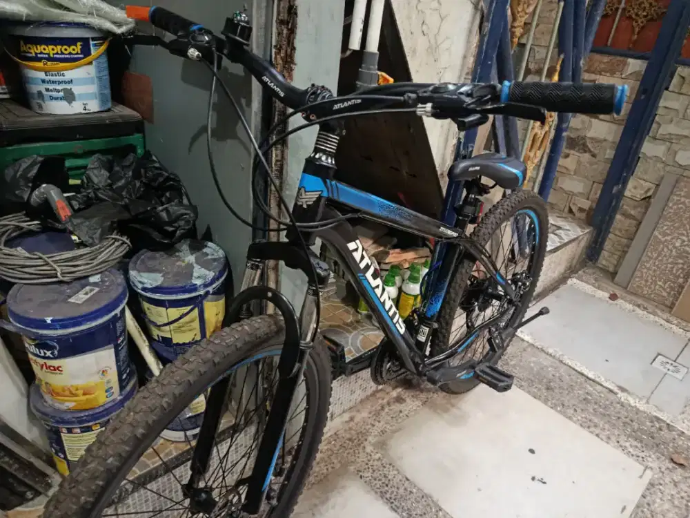 Sepeda Gunung MTB Atlantis 27.5 RS Pro Hitam Biru Mulus Siap Pakai
