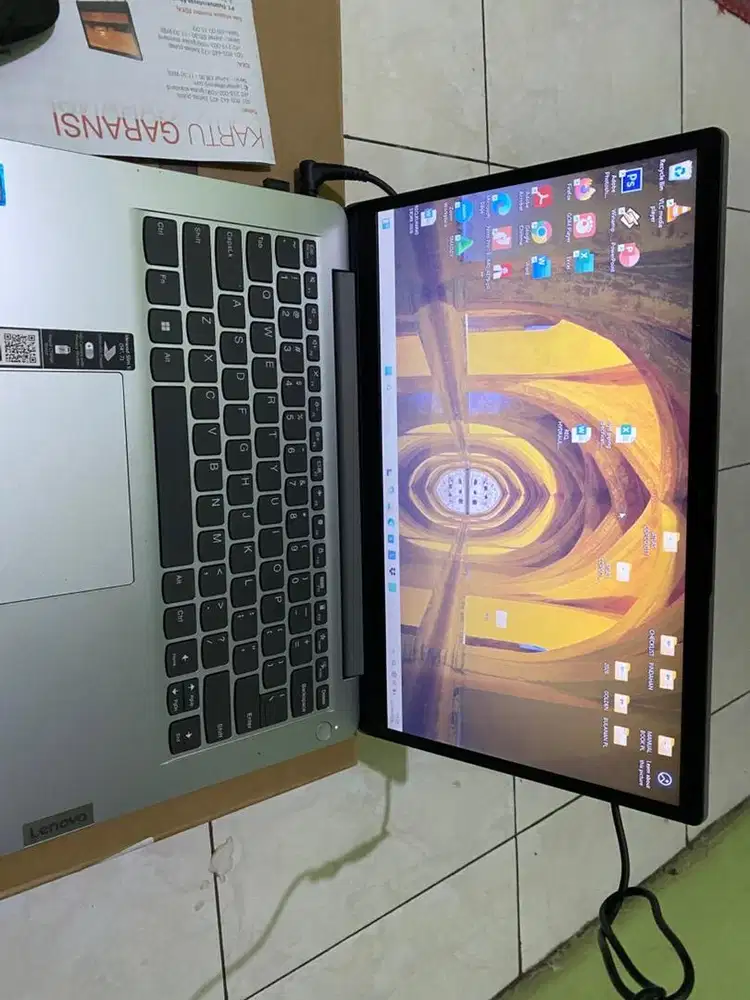 Lenovo ideapad 1
