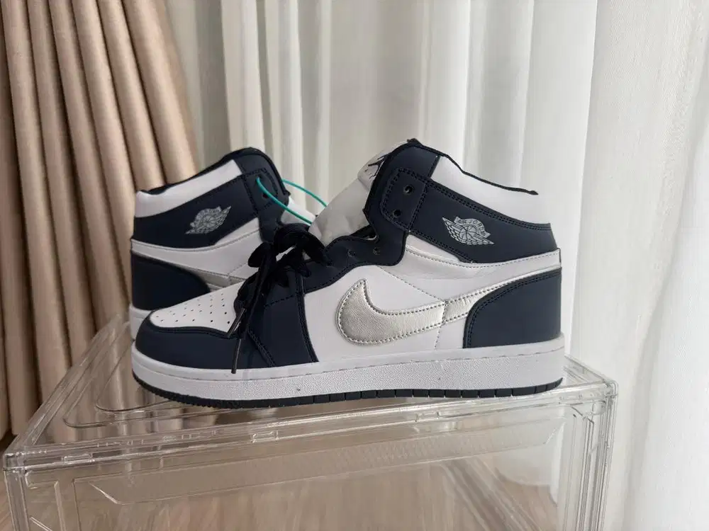 Air Jordan 1 Retro High OG CO.JP Midnight Navy – Baru