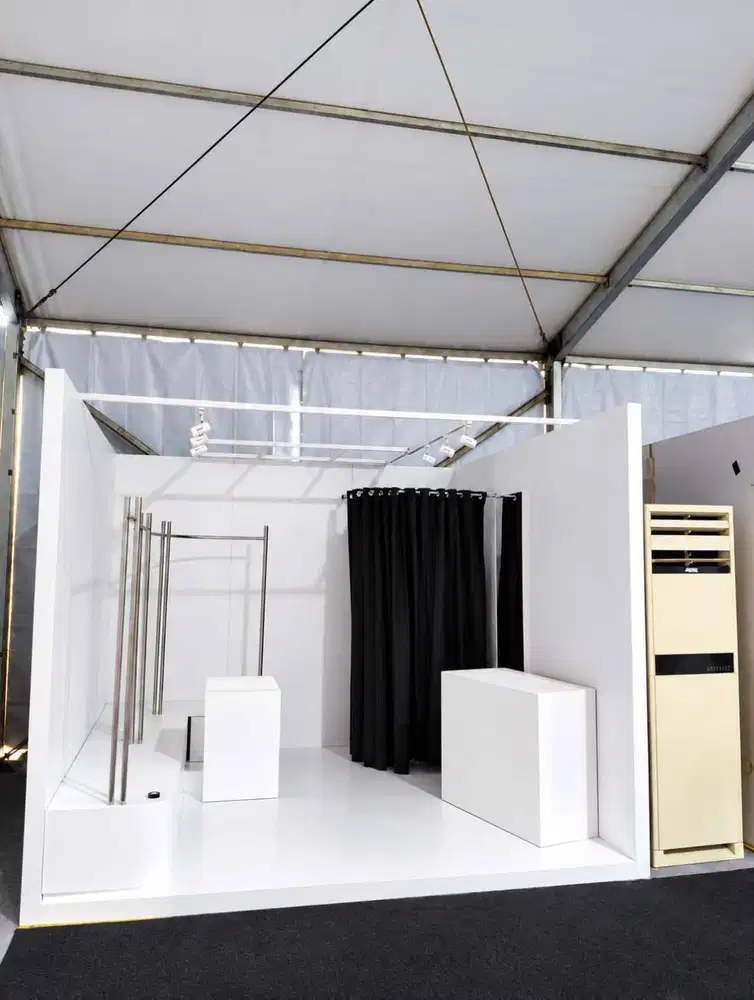 Booth Fashion 3x3m Bekas Jual Distro