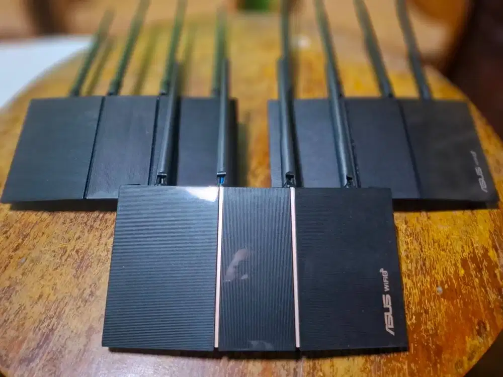 ASUS WIFI 6 RT-AX57 + RT-AX1800HP x2