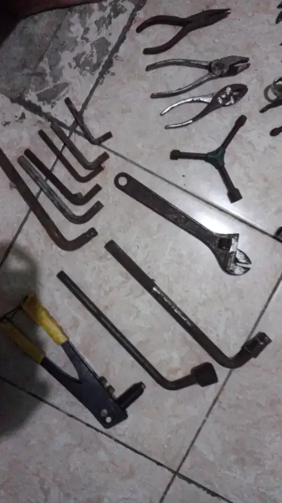 Di jual perkakas