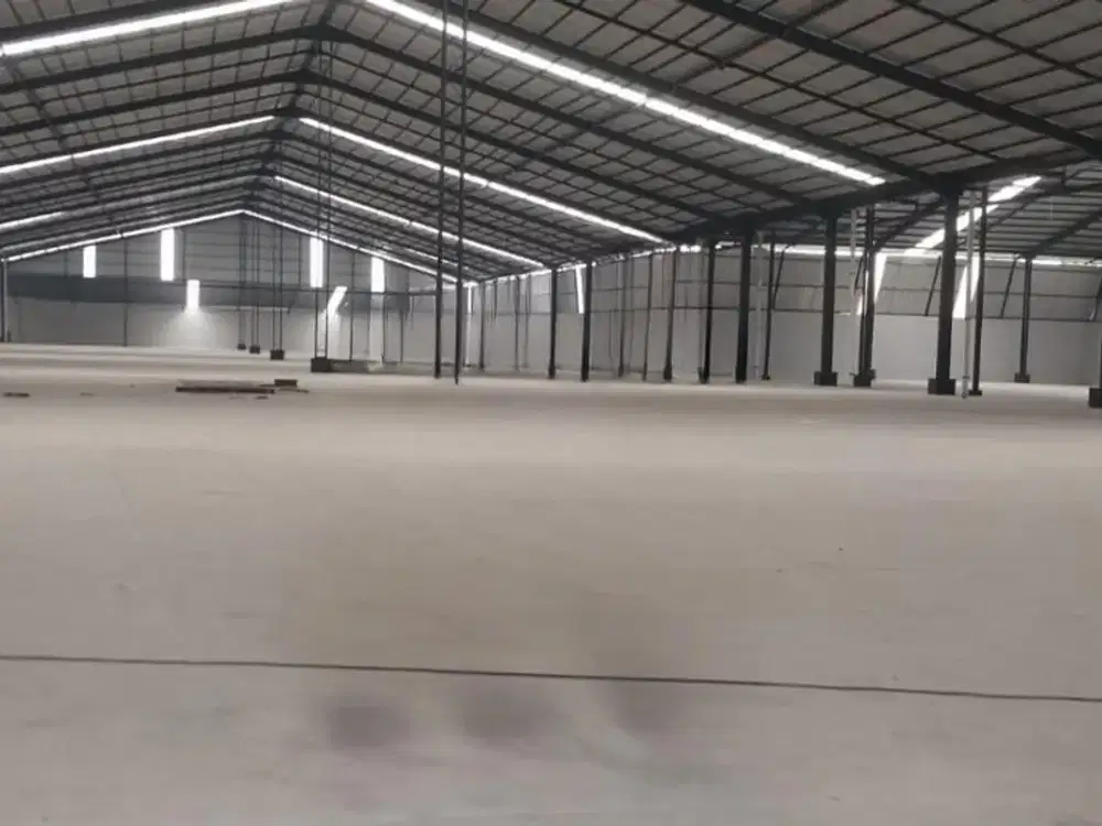 Disewakan gudang di legok ijin industri  2ha & 5000m dekat park serpong.