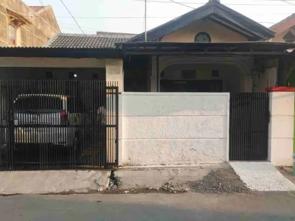 RUMAH SIAP HUNI SUDAH RENOVASI TOTAL DI BAGIAN DALAM DI PERMATA CIMAHI – LEGALITAS SHM
