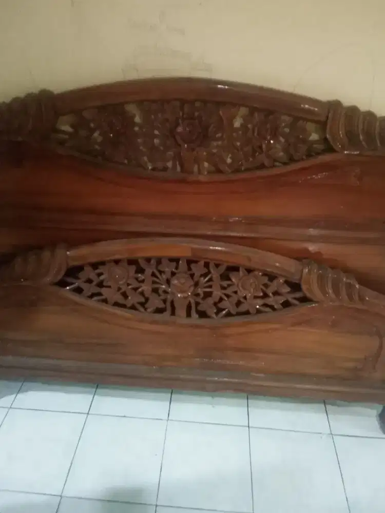 Jual second dipan jati kondisi mulus