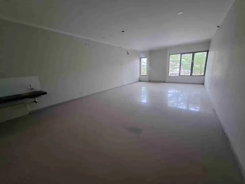 disewakan Ruko strategis sayap taman kopo indah bandung